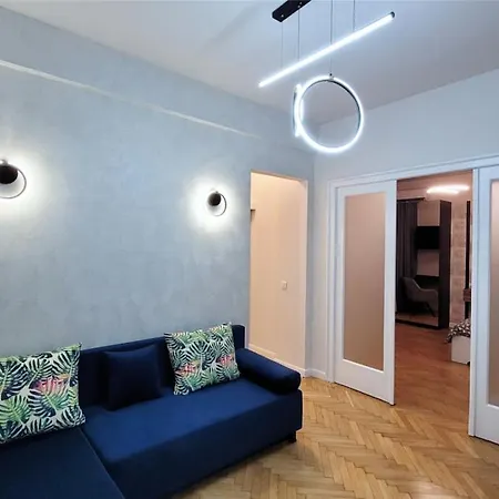 Comfort Corner - 1a *