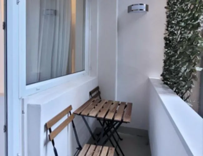 Comfort Corner - 1a Apartman Bukarest